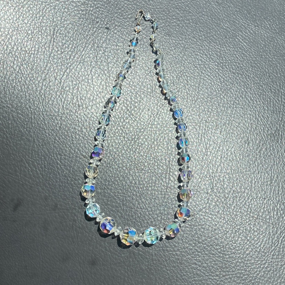 Elegant Crystal Beaded Necklace - Picture 4 of 4